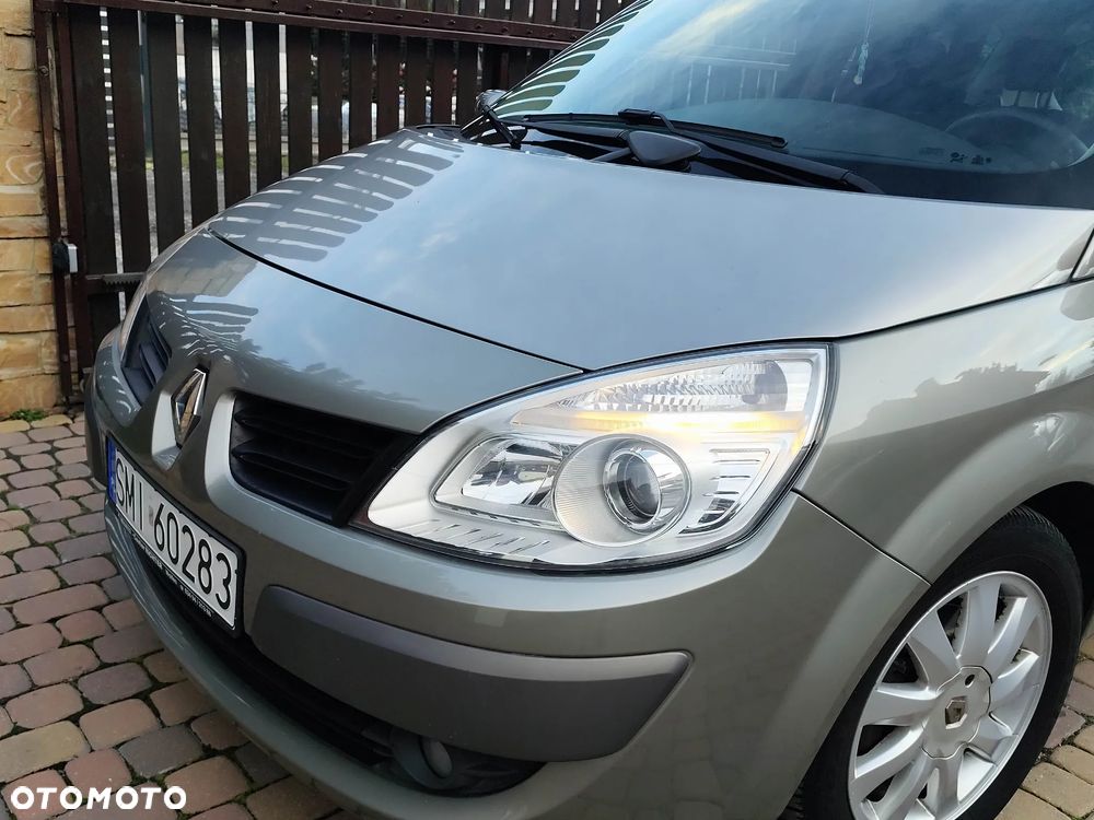 Renault Scenic 1.6 16V Confort Expression - 22
