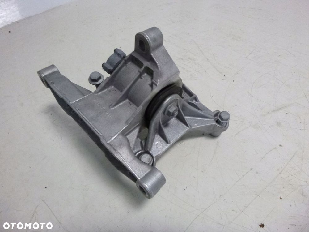 PORSCHE 981 CAYMAN PODPORA SILNIKA 9A137501107 - 4