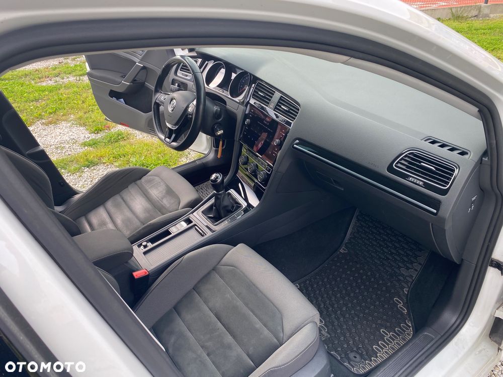 Volkswagen Golf 1.4 TSI (BlueMotion Technology) Highline - 32