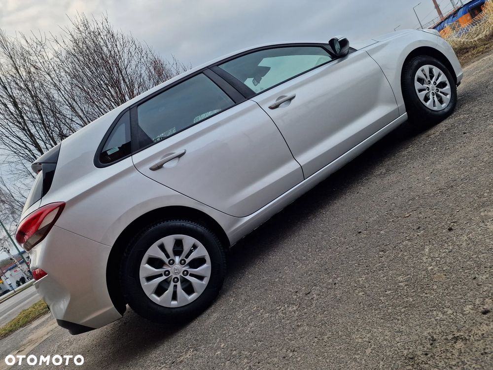 Hyundai i30 1.4 Comfort - 9