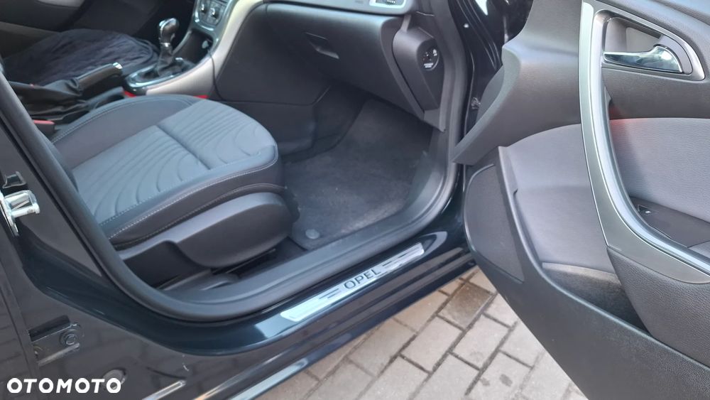 Opel Astra 1.4 T Cosmo - 10