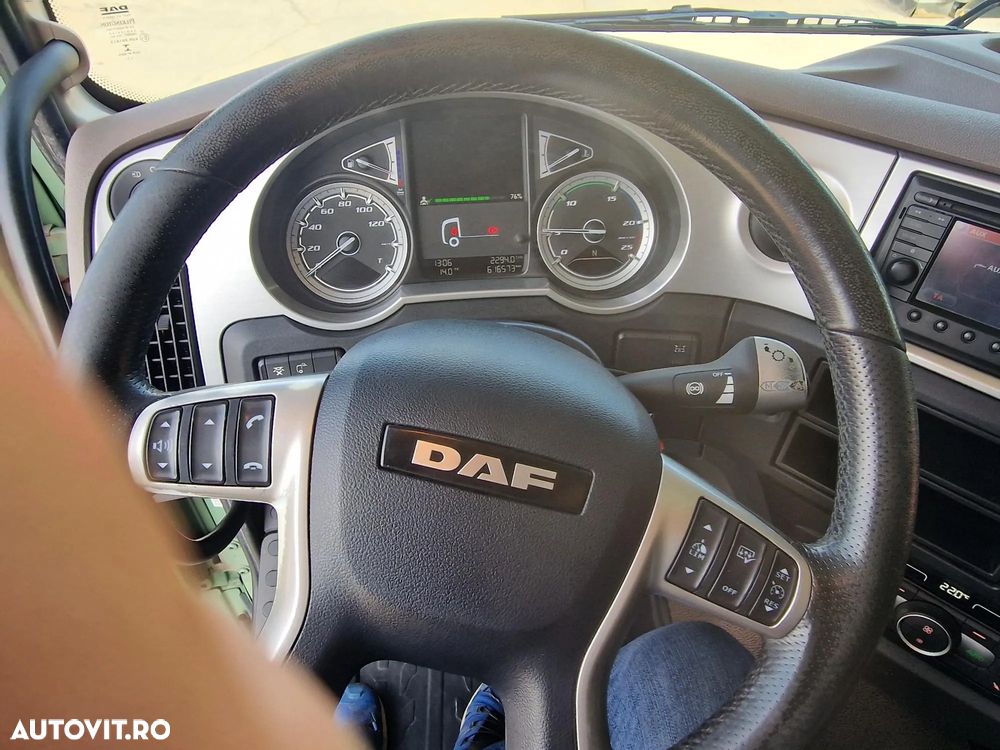 DAF XF 530, KIT BASCULARE, Cutie AUTOMATA+INTARDER 6 trepte, fuste sasiu, 530 CP Euro 6, jante ALUMINIU, Anv 315/80R22,5 70% ok, FRIGIDER, 2 paturi, girofaruri, parasolar, posibilietate leasing 3 ani, PROMOTIE 22.900 EUR+Tva - 22