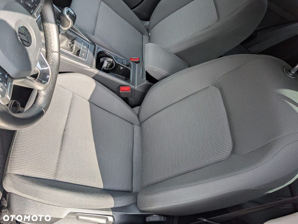 Volkswagen Golf 2.0 TDI Life - 25