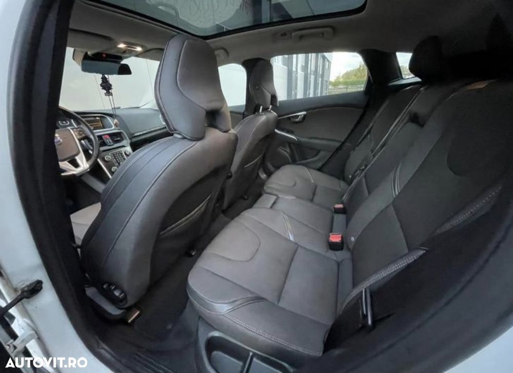 Volvo V40 Cross Country D2 Powershift Summum - 14