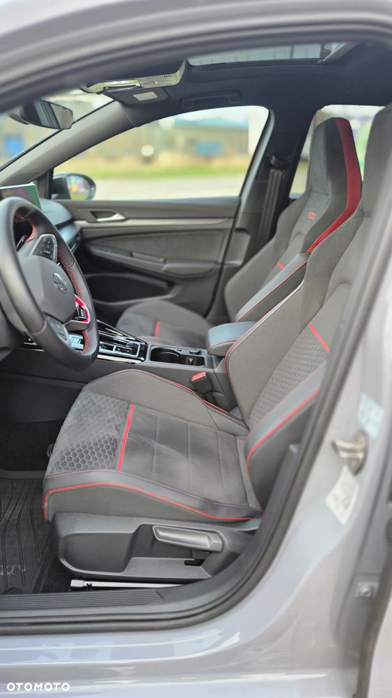 Volkswagen Golf - 17