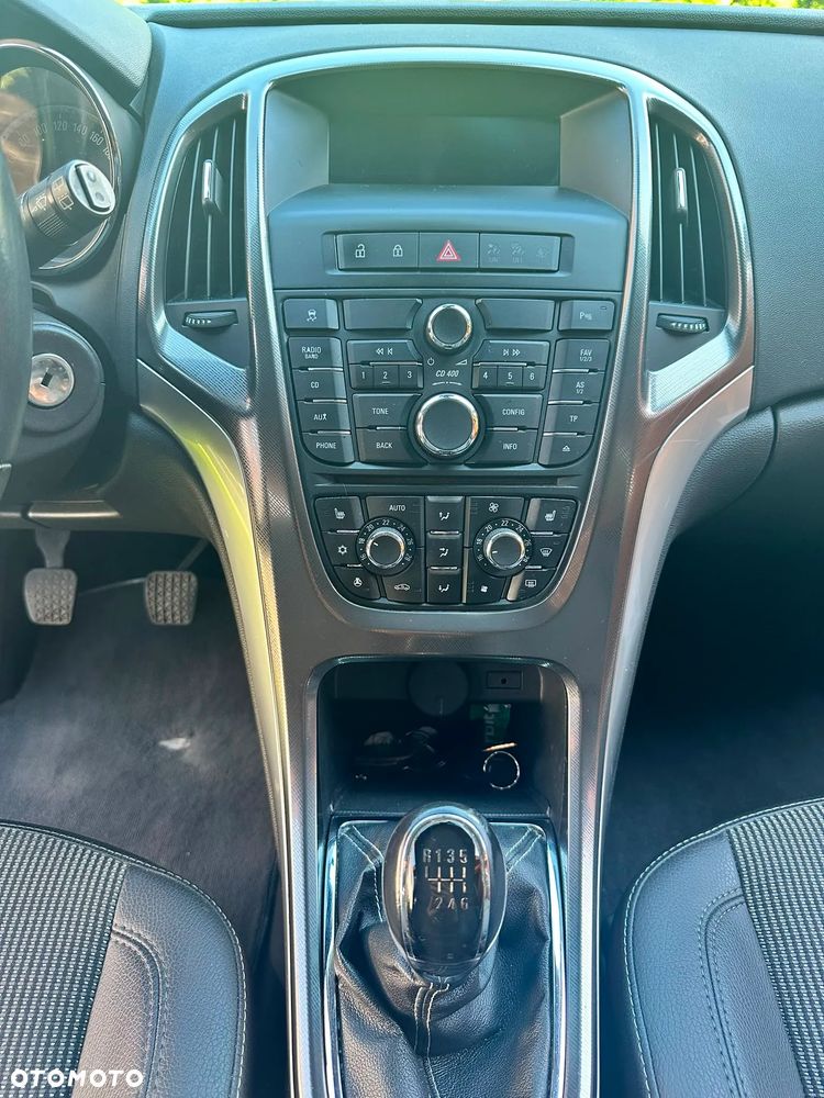 Opel Astra 1.6 Turbo - 3
