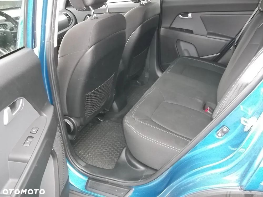 Kia Sportage 2.0 CRDI 4WD Dream-Team Edition - 11