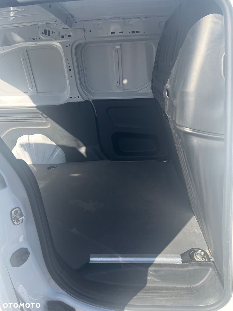 Toyota Proace city - 19