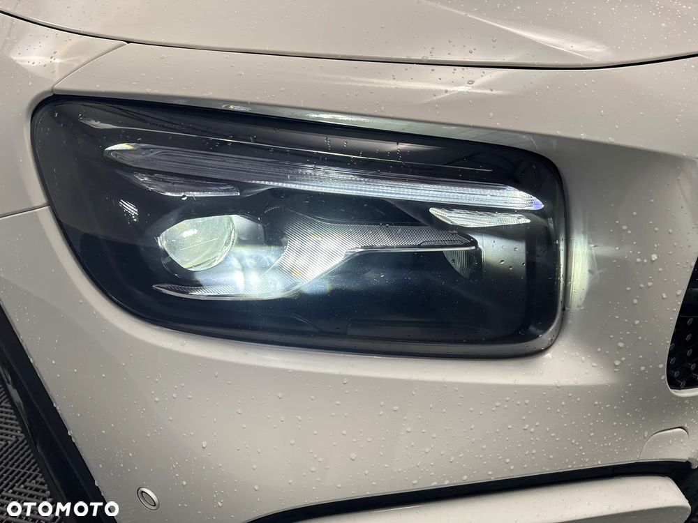 Mercedes-Benz GLB 200 d 4-Matic AMG Line 8G-DCT - 27