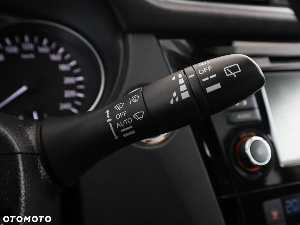 Nissan Qashqai 1.3 DIG-T N-Connecta EU6d - 32