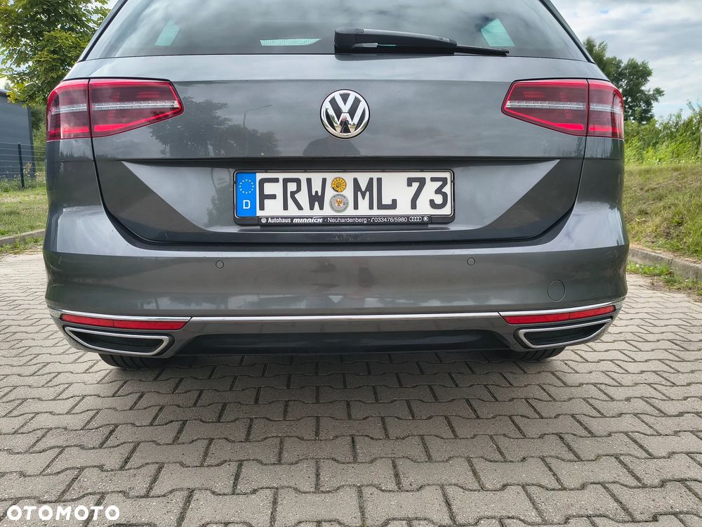 Volkswagen Passat 2.0 TDI SCR (BlueMotion Technology) Comfortline - 16