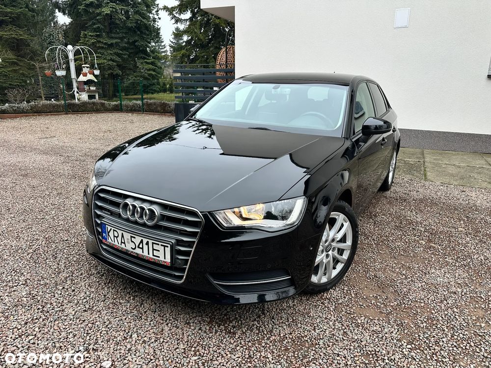 Audi A3 Sportback - 1