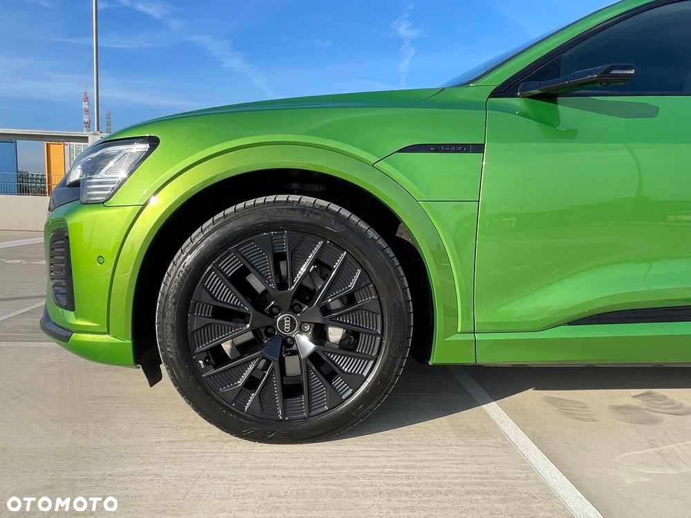 Audi Q8 Sportback e-tron - 14