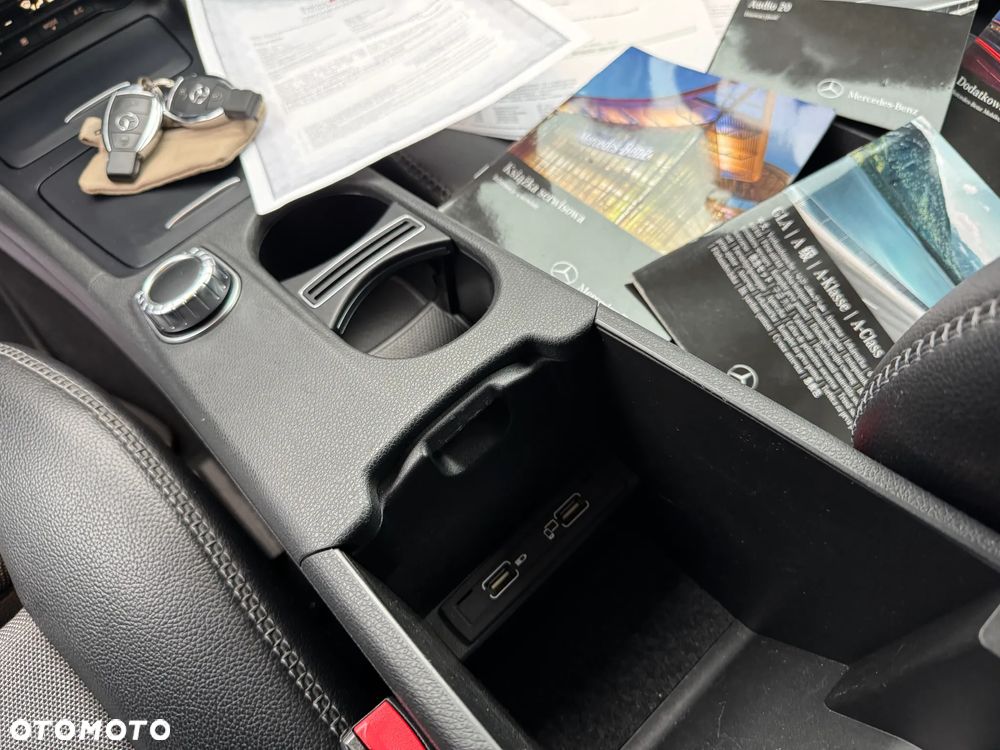 Mercedes-Benz GLA - 40