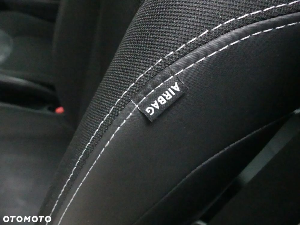 Renault Clio - 10
