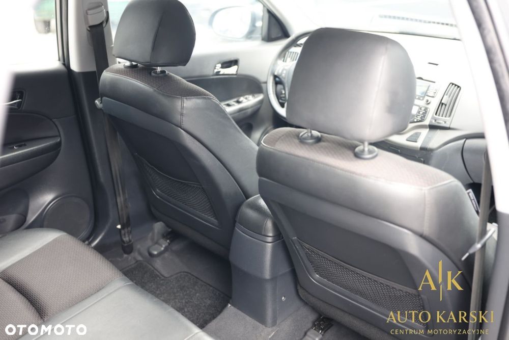 Hyundai i30 - 23