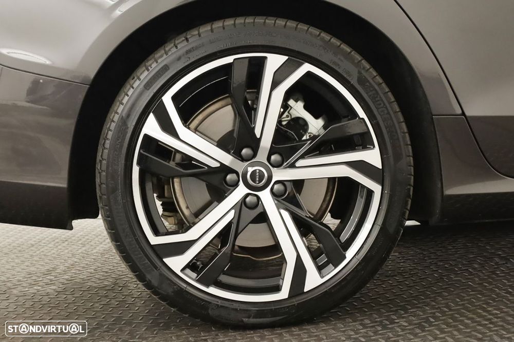 Volvo V60 2.0 T6 AWD TE Essential - 5