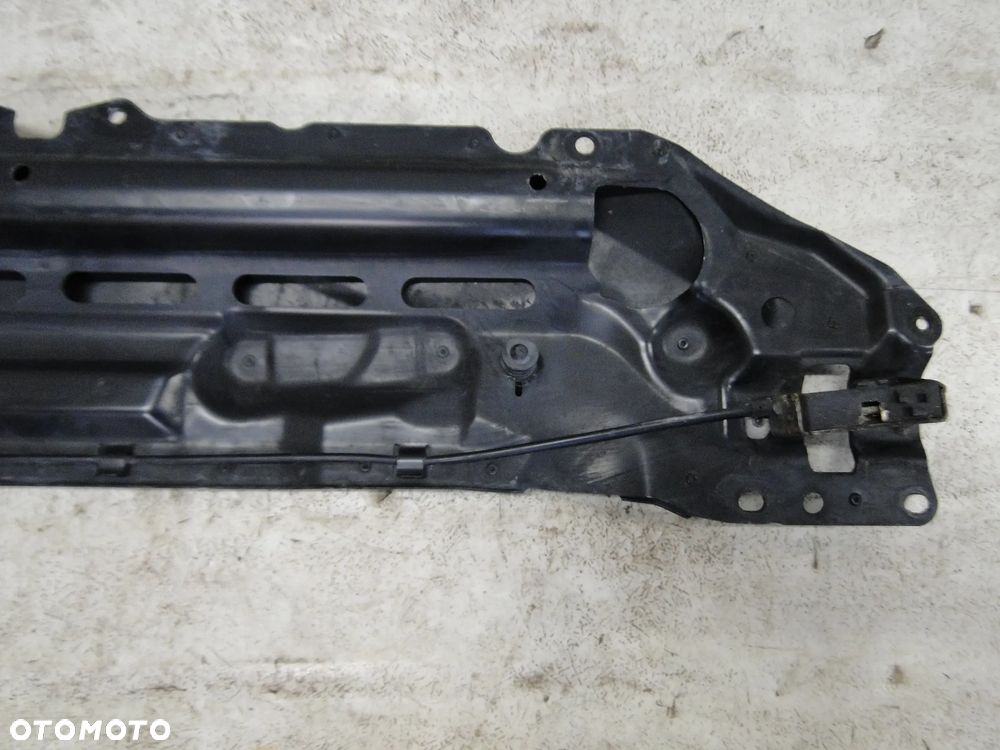 BMW 5 E60 E61 PAS PRZEDNI GÓRNY WZMOCNIENIE ZAMEK EUROPA - 6