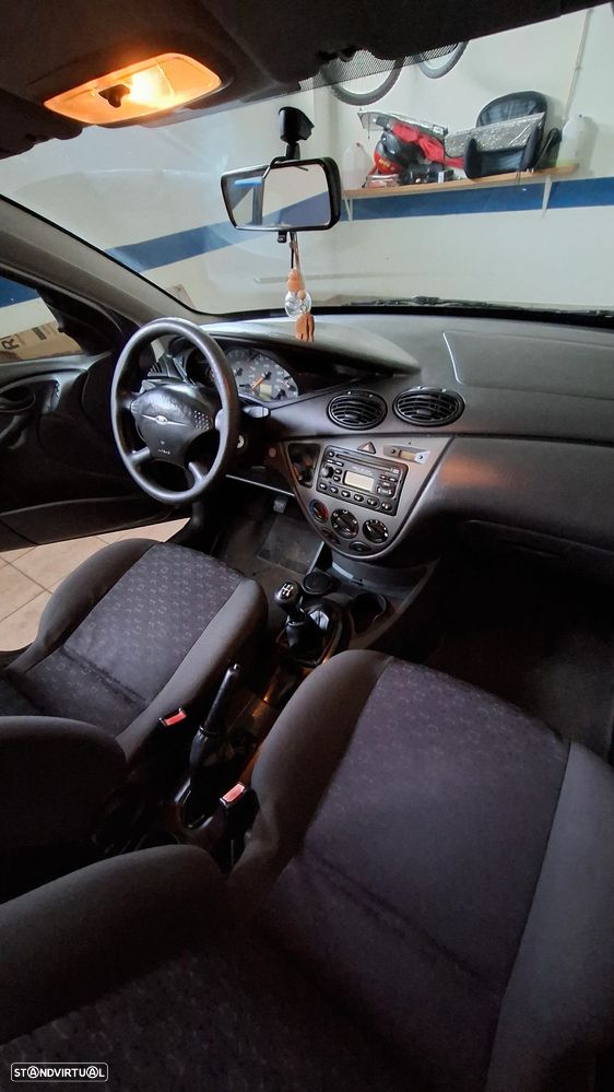 Ford Focus 1.4 Comfort - 9