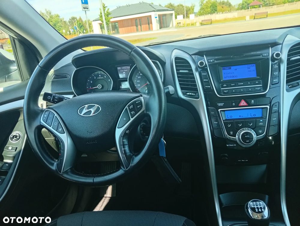 Hyundai i30 1.4 Blue Comfort - 24