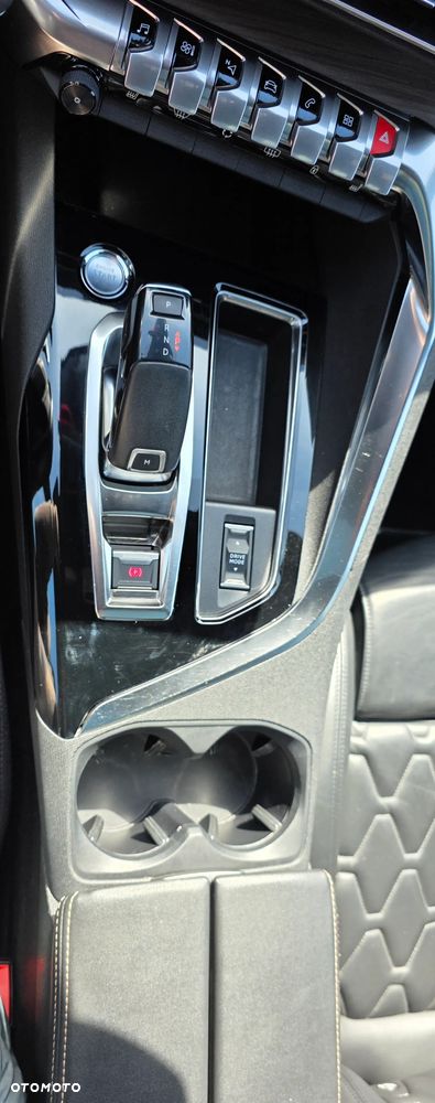 Peugeot 3008 1.5 BlueHDi GT Pack S&S EAT8 - 24