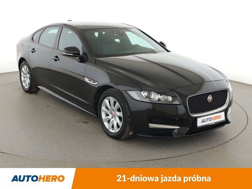 Jaguar XF 2.0 i4D R-Sport - 8