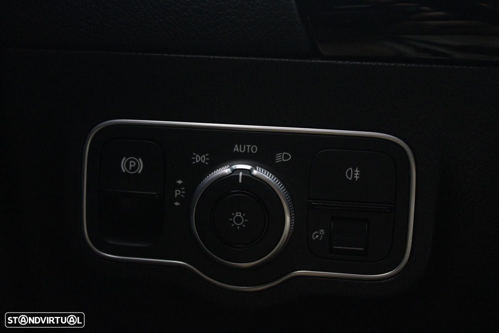 Mercedes-Benz GLA 250 e AMG Line - 17