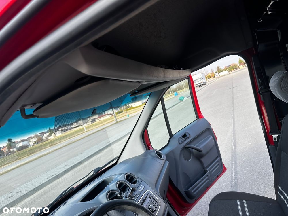 Ford Transit Connect - 12