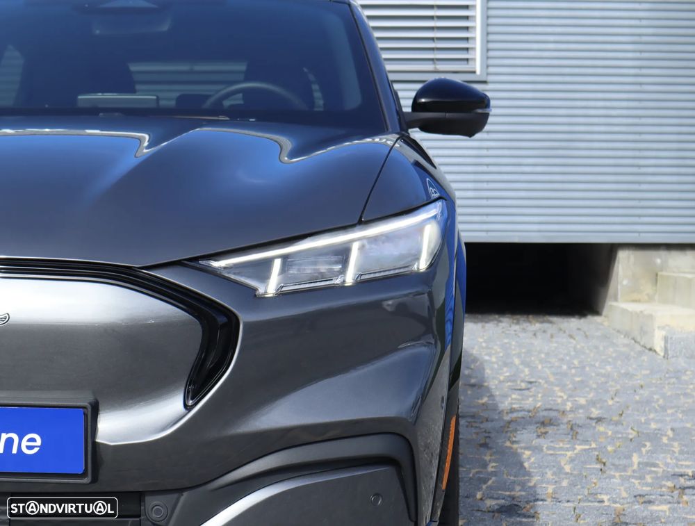 Ford Mustang Mach-E AWD PREMIUM - 9