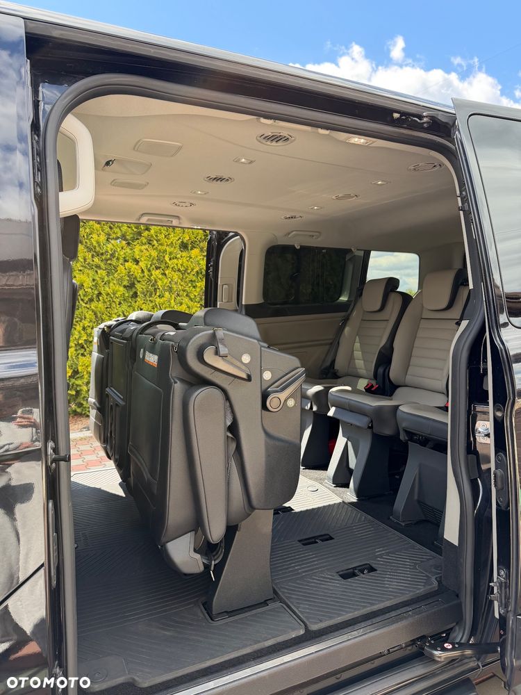 Ford Tourneo Custom - 22