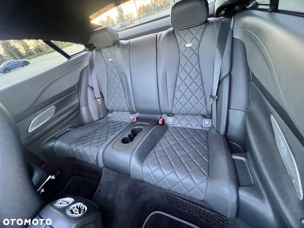 Mercedes-Benz Klasa E 400 4-Matic 9G-TRONIC - 10