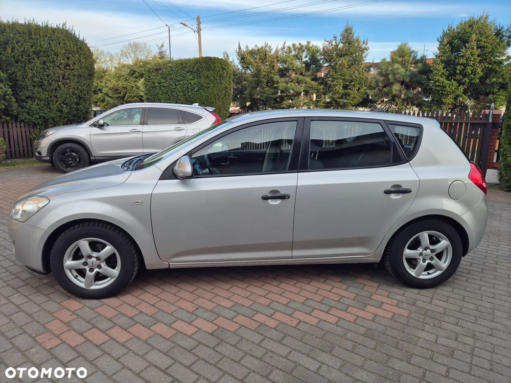 Kia Ceed - 3