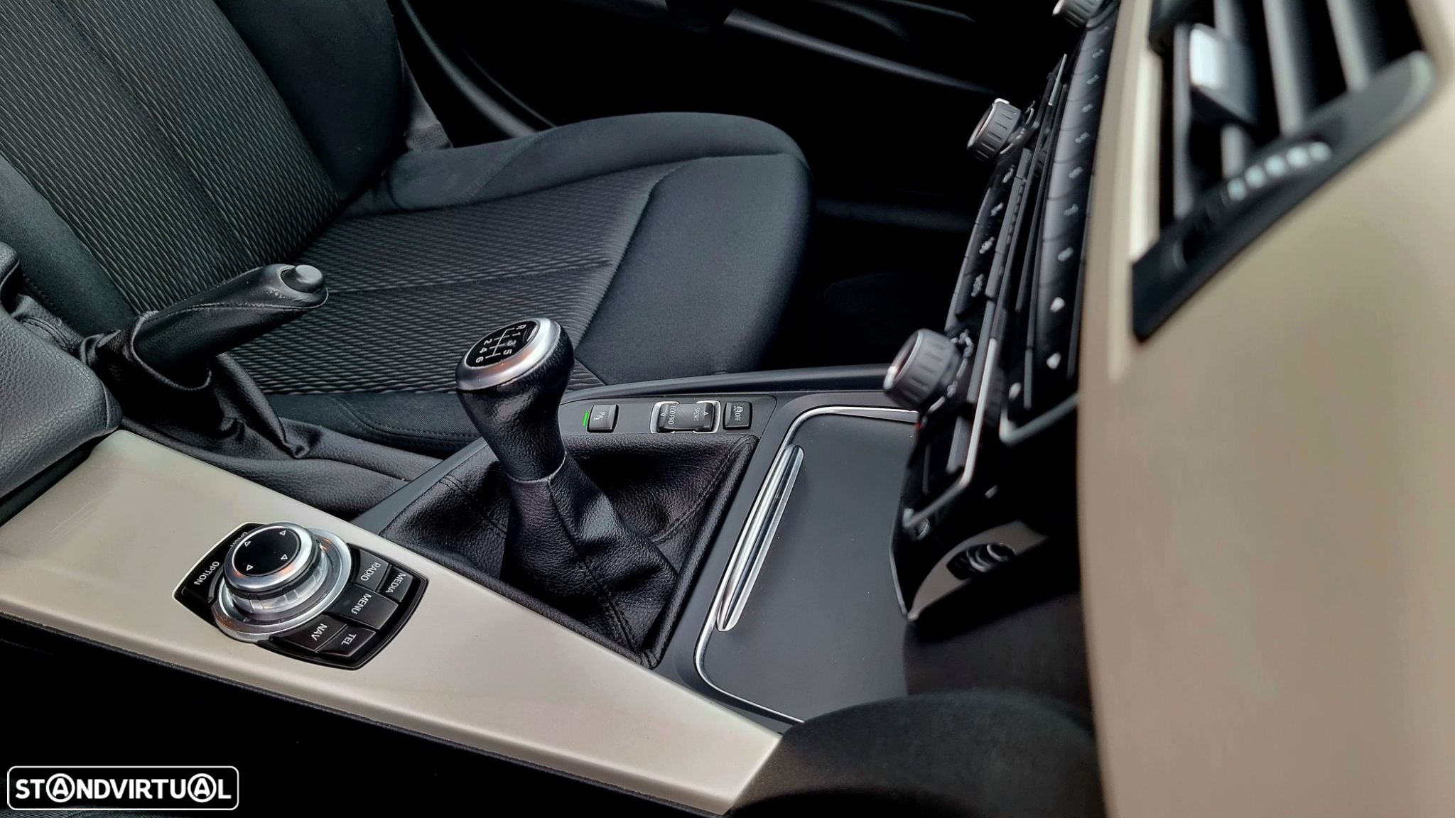 BMW 318 d Touring Advantage - 10