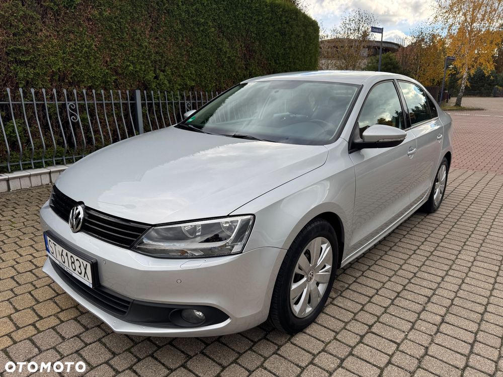 Volkswagen Jetta - 8