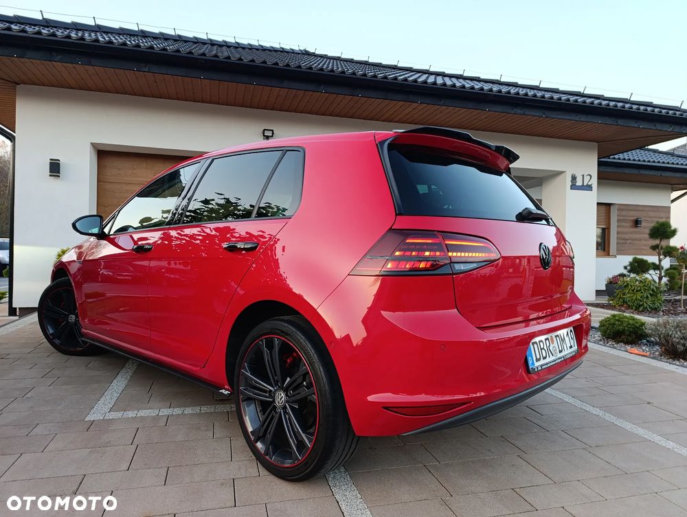 Volkswagen Golf - 11