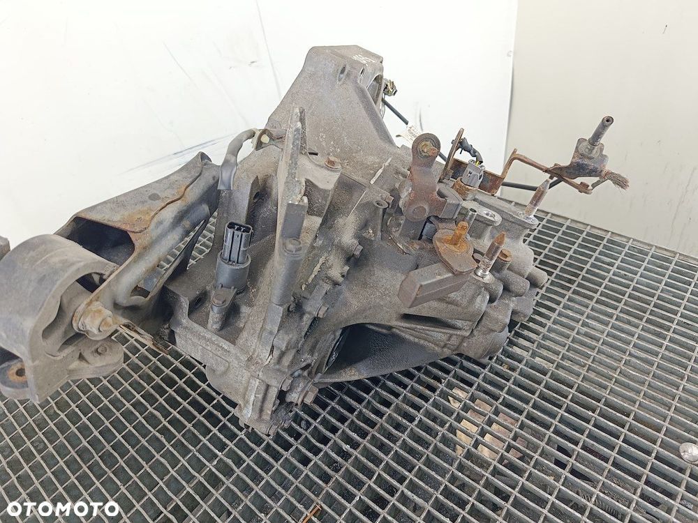 SKRZYNIA BIEGÓW MANUALNA 5 HONDA CIVIC VII 1.4 16V - 5