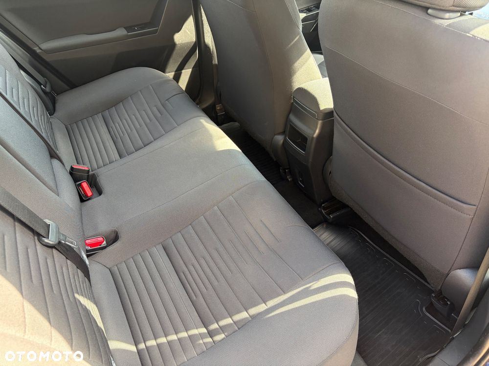 Toyota Auris - 16