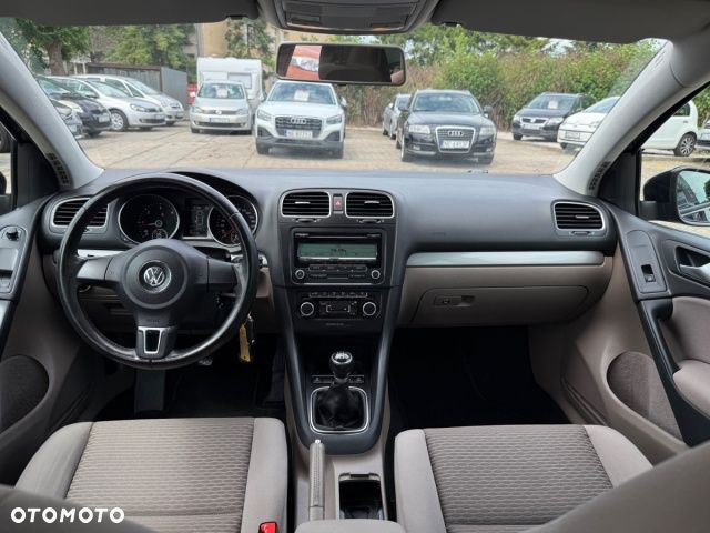 Volkswagen Golf 1.6 TDI DPF BlueMotion - 22