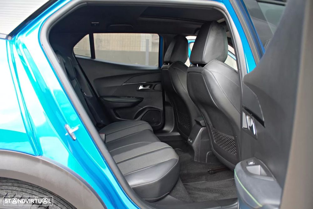 Peugeot 2008 1.2 PureTech GT EAT8 - 18