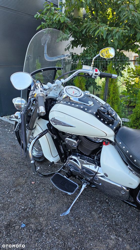 Suzuki Intruder - 33