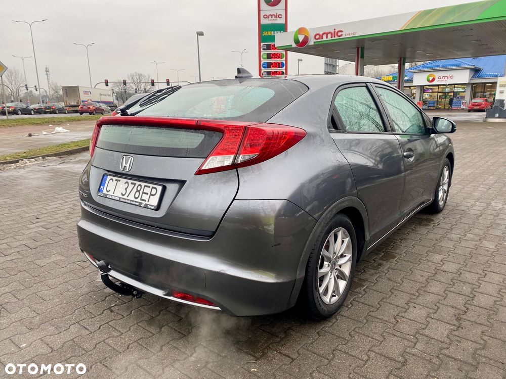 Honda Civic 1.8 i-VTEC Sport - 12