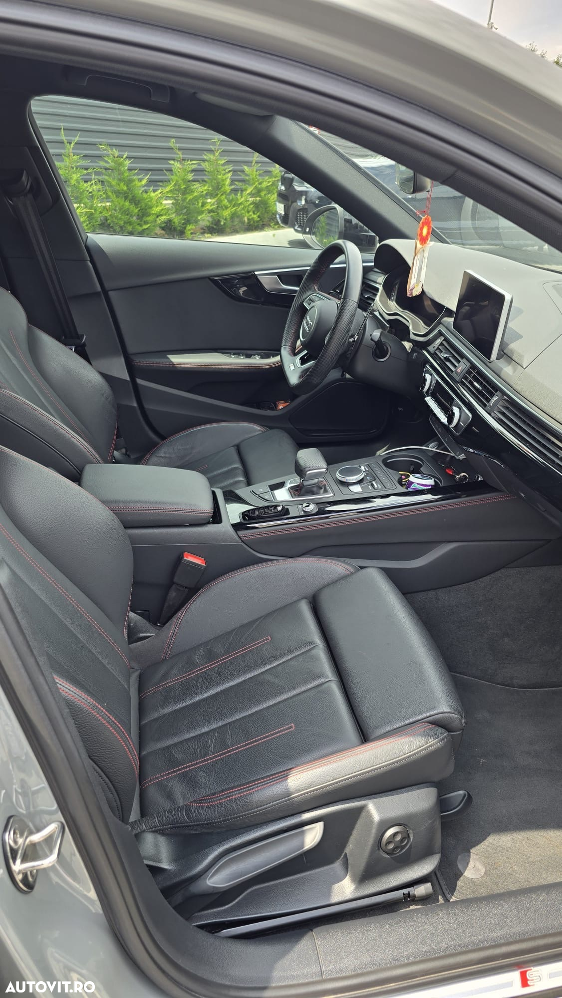 Audi A4 Avant 2.0 TFSI ultra S tronic - 18