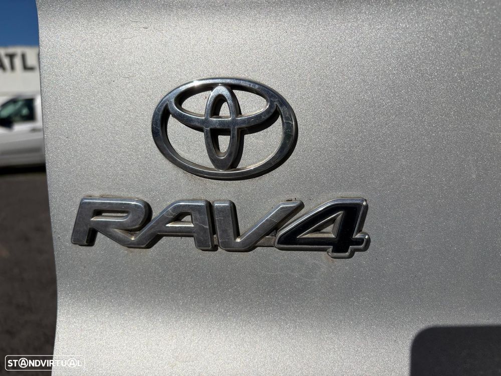 Toyota RAV4 2.0 D-4D TA - 26