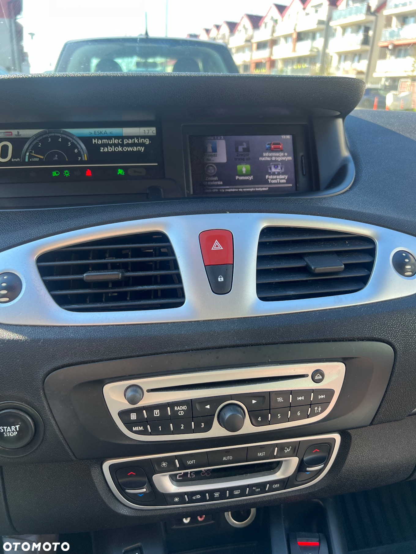 Renault Grand Scenic - 13