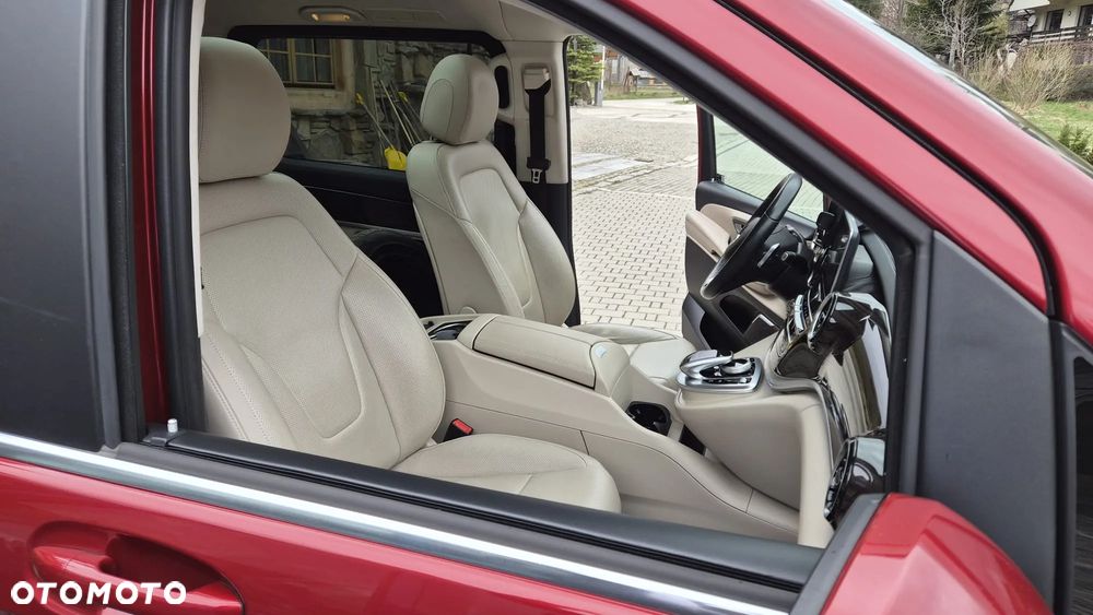 Mercedes-Benz Klasa V 300 d 4-Matic Exclusive 9G-Tronic (d³ugi) - 4