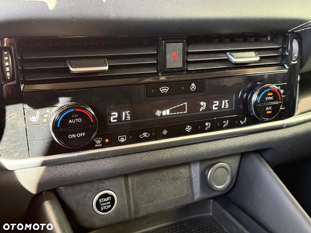 Nissan Qashqai 1.3 DIG-T MHEV N-Connecta Xtronic - 24
