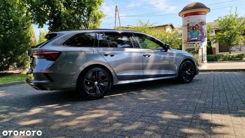 Skoda Octavia 2.0 TDI DSG RS - 10