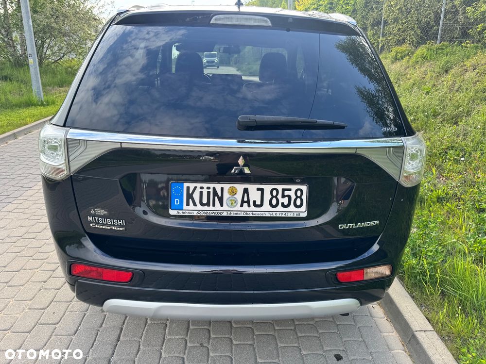 Mitsubishi Outlander 2.2 DI-D 4WD Intense - 4