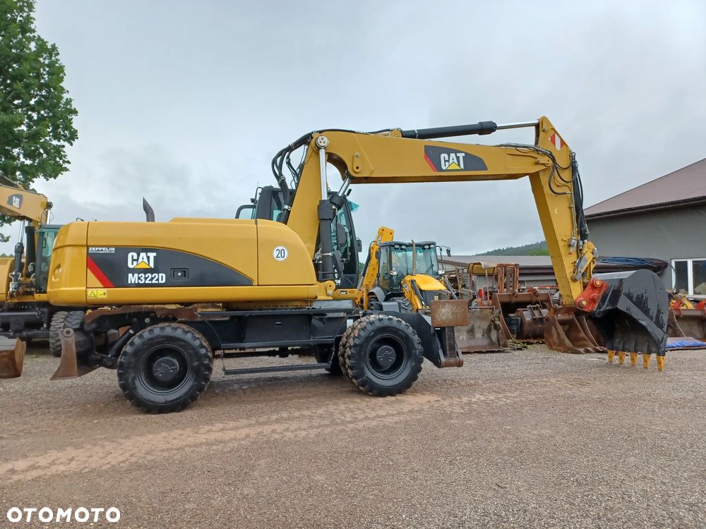 Caterpillar CAT M 322 D - 10