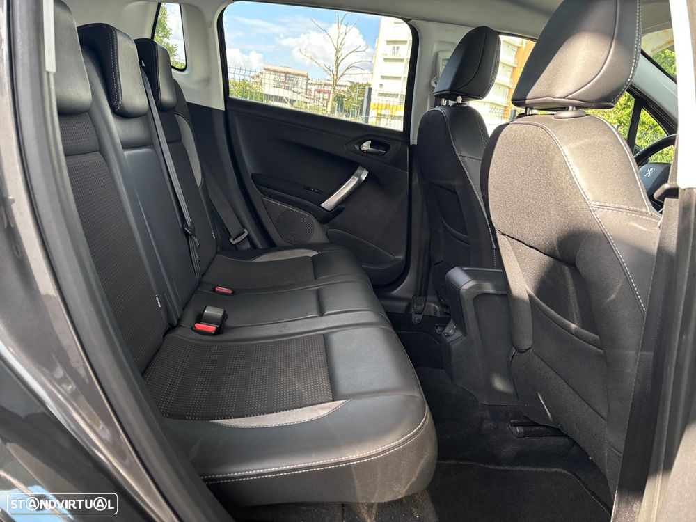 Peugeot 2008 PureTech 82 Allure - 9